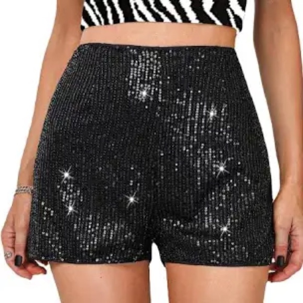 Black sequins dress elastic waist shorts‎ Size L